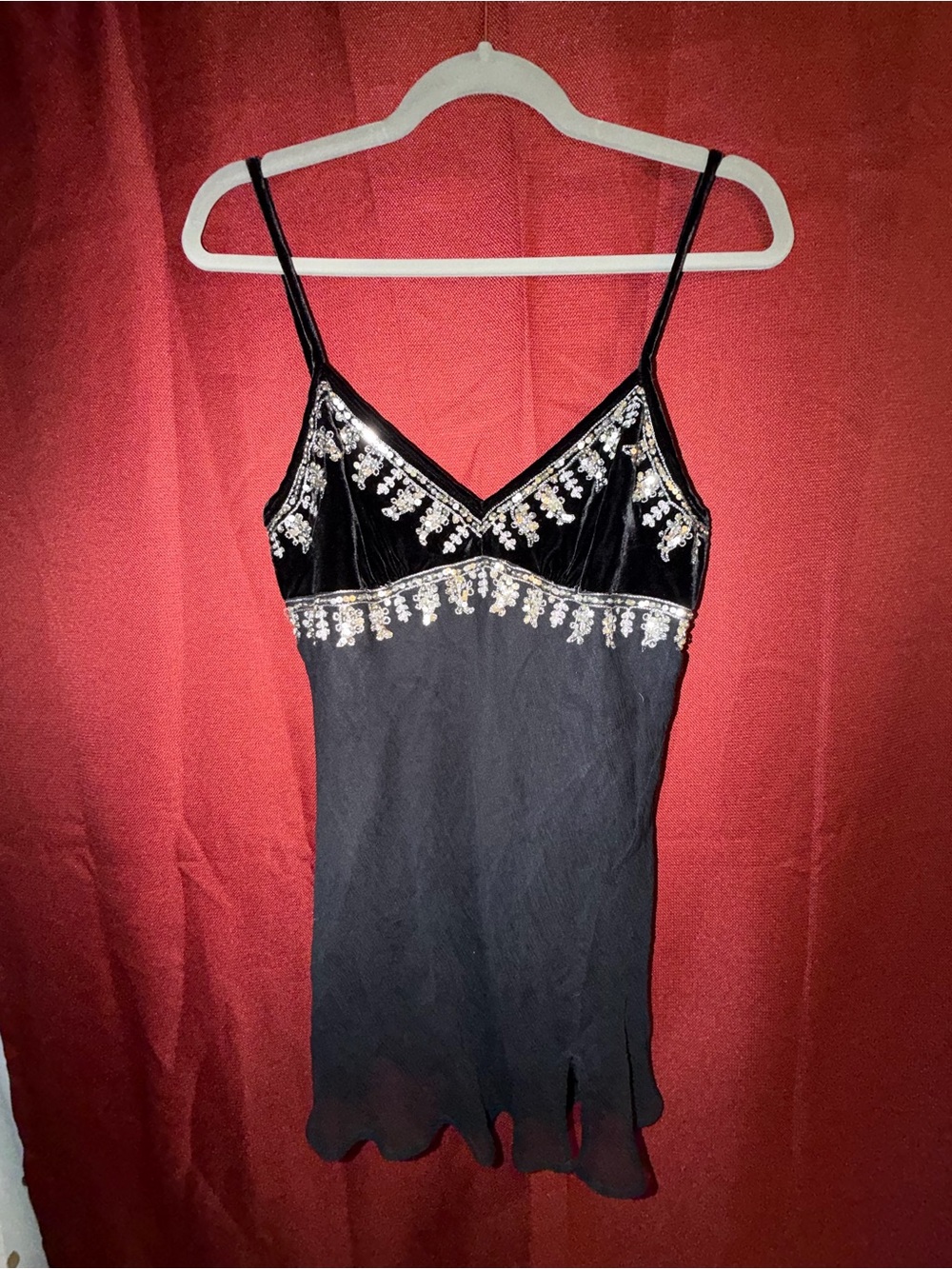 Tracy M Black Embellished V-Neck Spaghetti Strap Camisole